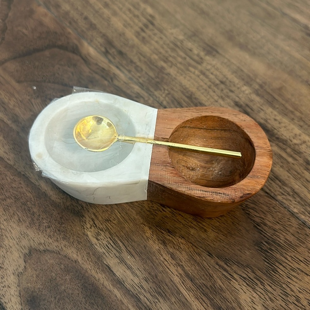 Anthropologie Marble and Wood Pinch Pot